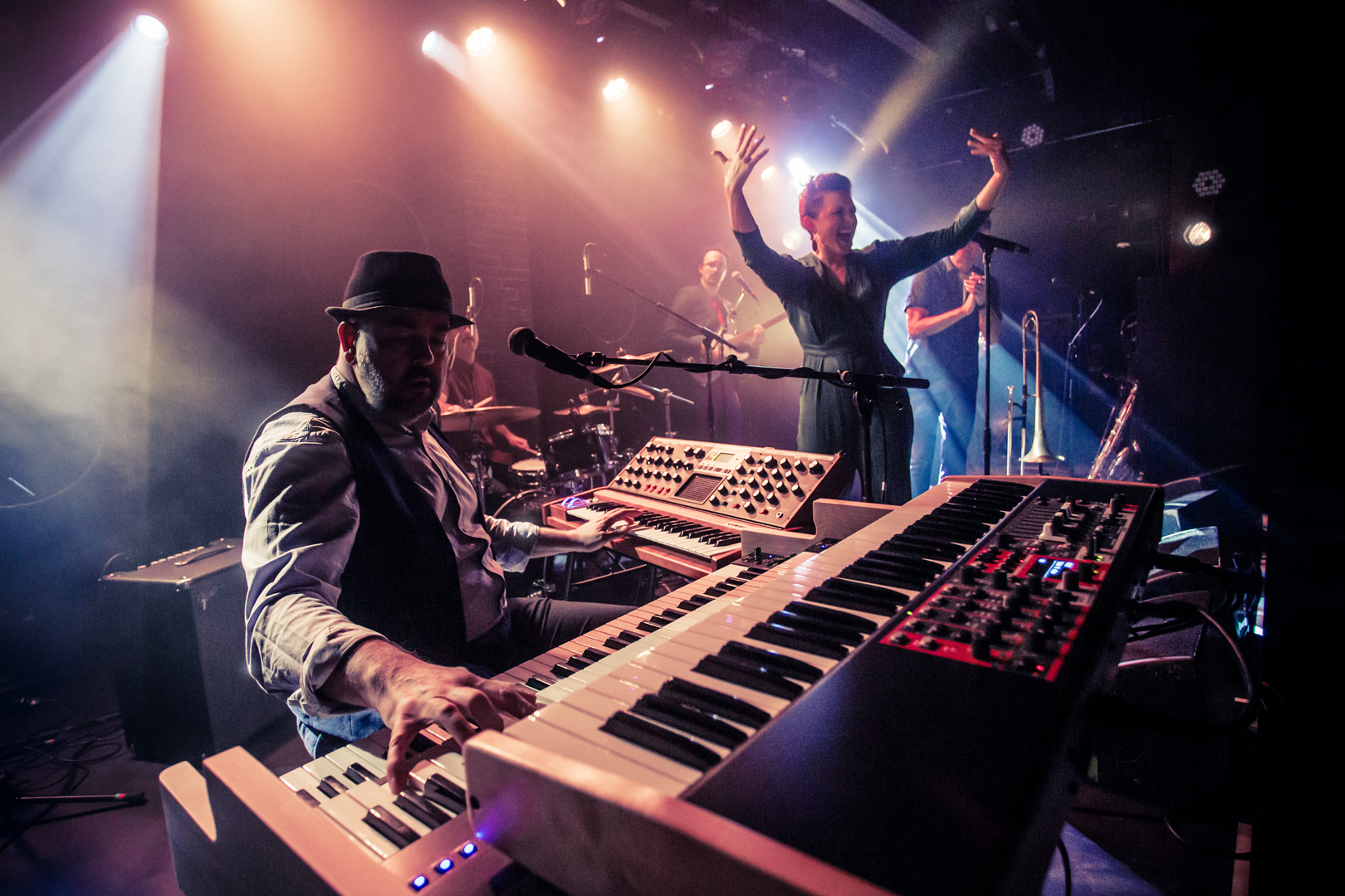 Robyn Bennett live — La Maroquinerie